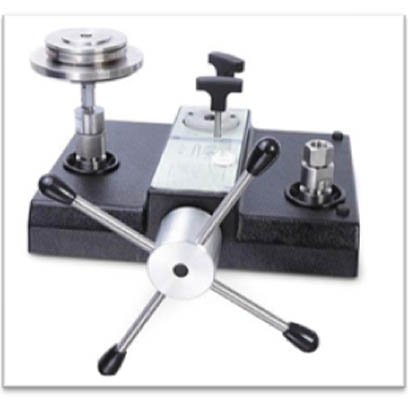 Precision Pressure Gauge Calibrator 1 Precision Pressure Gauge Calibrator